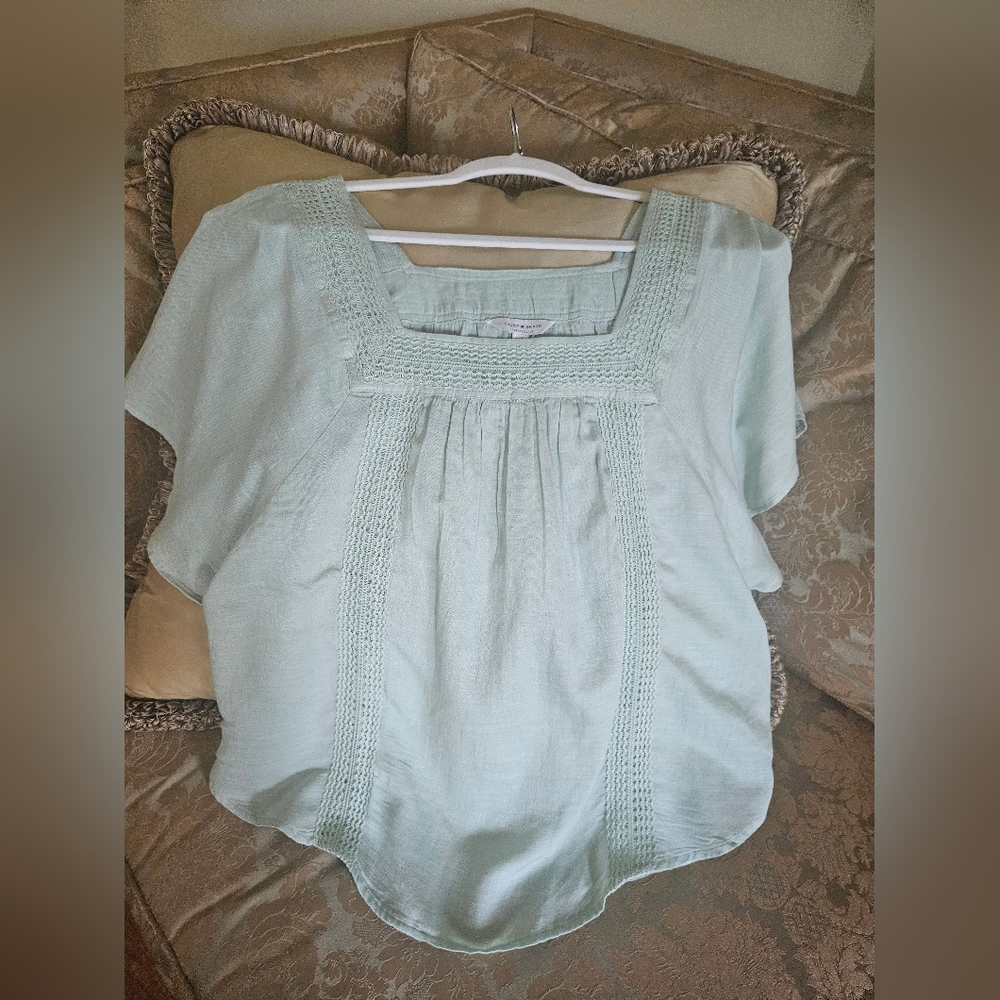 Lucky brand Like New short sleeve pastel green flowy shirt